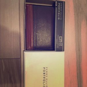 Perry Ellis wallet